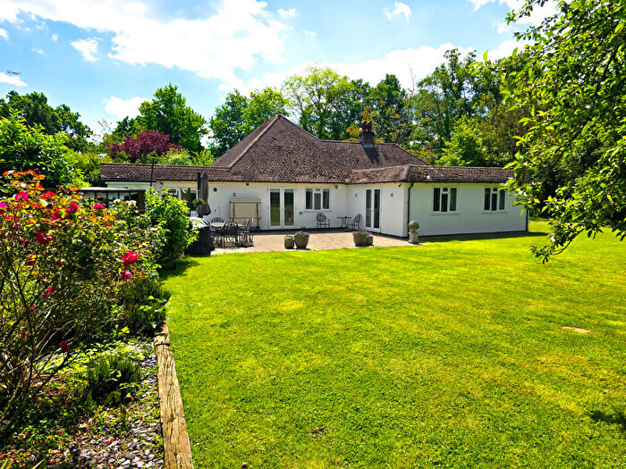 4 Bedroom Detached House For Sale In Smallfield Road, Horley, RH6