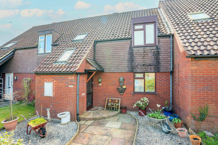 3 Bedroom Terraced House To Rent In Newgate Close, St. Albans, Hertfordshire, AL4