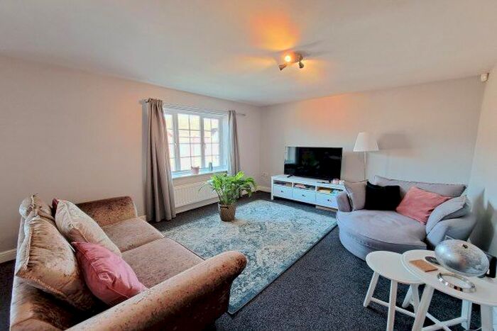 2 Bedroom Flat To Rent In Boothdale Drive, Manchester, M34