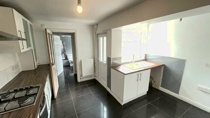 3 Bedroom Terraced House To Rent In Stanley Street, Grimsby, DN32
