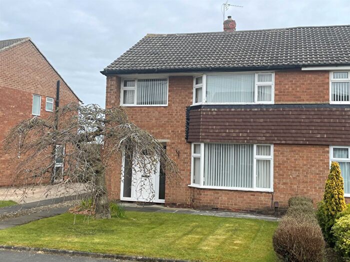 3 Bedroom Semi-Detached House For Sale In Emsworth Drive, Eaglescliffe, Stockton-On-Tees, TS16