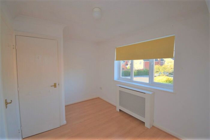 2 Bedroom End Of Terrace House To Rent In Britannia Gardens, Hedge End, Southampton, SO30