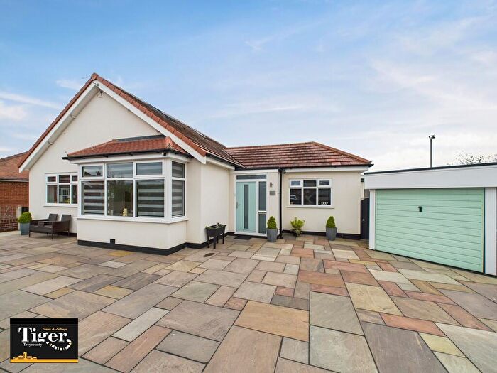 3 Bedroom Detached Bungalow For Sale In Clifton Avenue, Blackpool, FY4