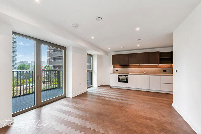 1 Bedroom Apartment For Sale In Western Gateway, London, E16