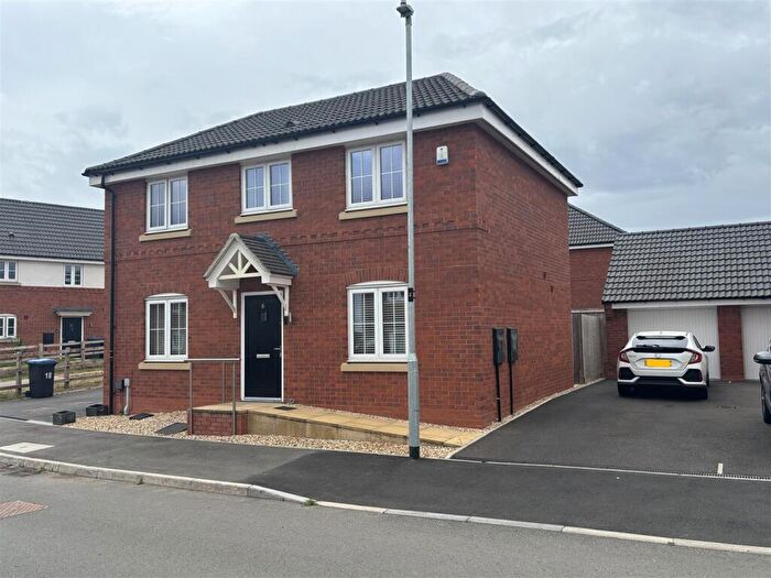 3 Bedroom Detached House For Sale In Archers Way, Desford, LE9