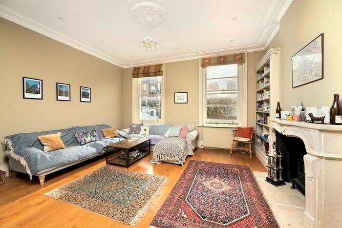 3 Bedroom Terraced House To Rent In Redcliffe Place, Chelsea, SW10