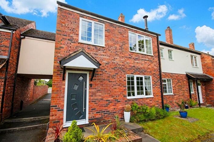 4 Bedroom Mews For Sale In High Street, Weaverham, CW8
