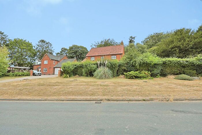 4 Bedroom Detached House For Sale In North Pickenham Road, Swaffham, PE37