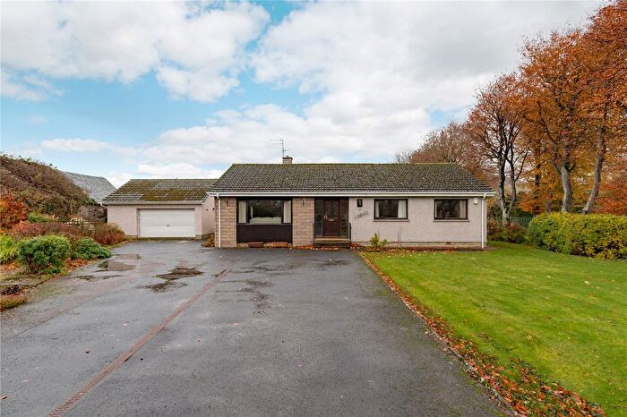 3 Bedroom Bungalow For Sale In Main Street, Symington, ML12
