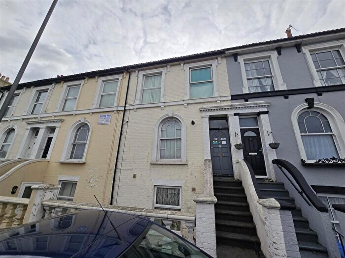 1 Bedroom Flat To Rent In Marine Parade, Sheerness, ME12