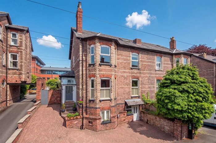 5 Bedroom Semi-Detached House For Sale In Springfield Road, Altrincham, WA14