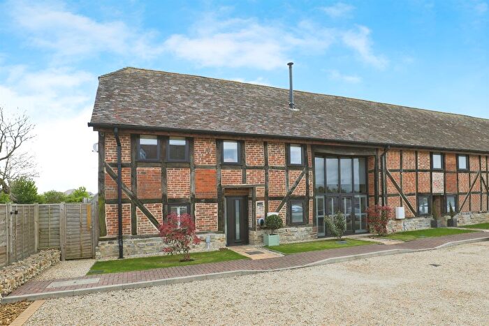 3 Bedroom End Of Terrace House For Sale In Allesborough Hill, Pershore, WR10