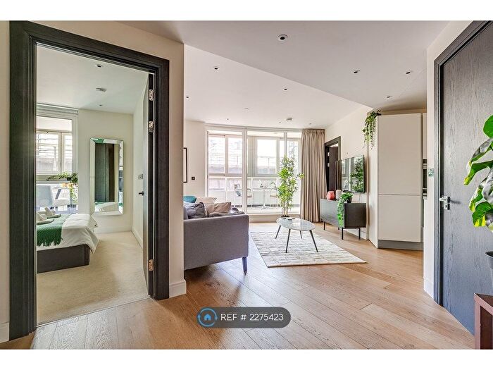 2 Bedroom Flat To Rent In Sophora House, London, SW11