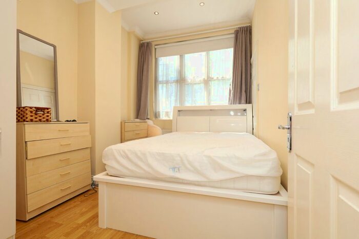 1 Bedroom Flat To Rent In Allen Road, London, N16