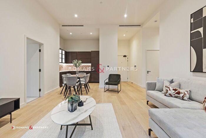 3 Bedroom Flat To Rent In Docker Building, Riverscape, E16