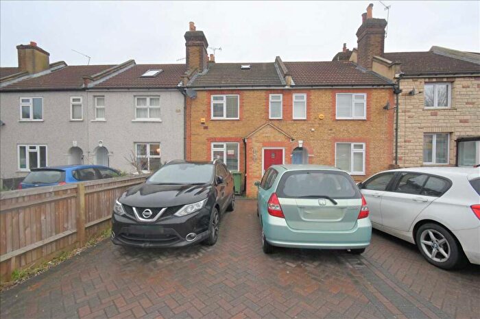 4 Bedroom House To Rent In Crayford Road, Dartford, DA1