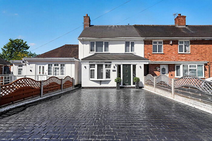 4 Bedroom Terraced House For Sale In Glascote Grove, Birmingham, B34