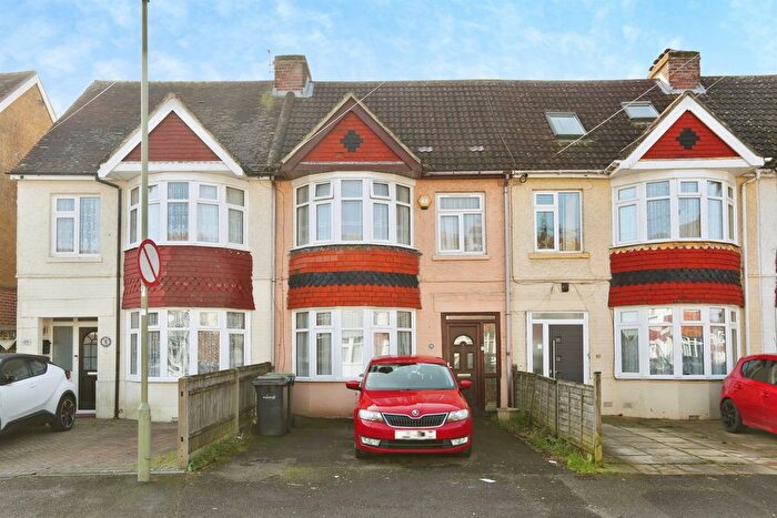 3 Bedroom Terraced House For Sale In Chantry Road, Gosport, PO12