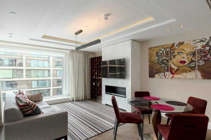 3 Bedroom Flat To Rent In Kensington High Street, London, W14