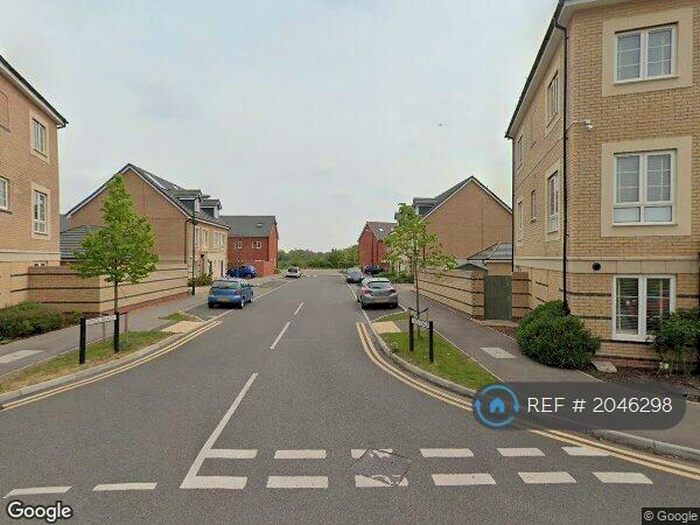 4 Bedroom End Of Terrace House To Rent In Kings Reach, Slough, SL3