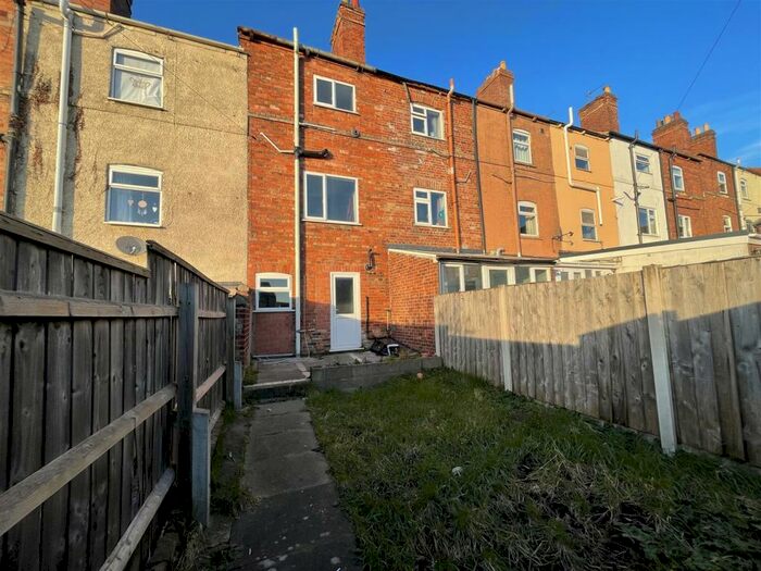 3 Bedroom Terraced House To Rent In Beacon Hill Road, Newark, NG24