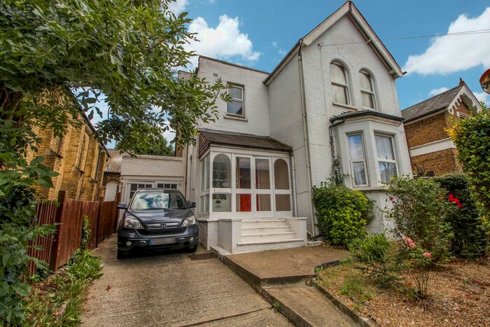 2 Bedroom Flat To Rent In Lower Road, Harrow On The Hill, Harrow, HA2