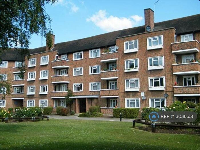 1 Bedroom Flat To Rent In The Willoughbys, London, SW14