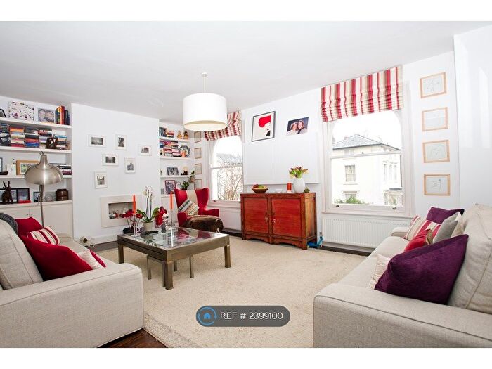 2 Bedroom Flat To Rent In Stockwell Park Road, London, SW9