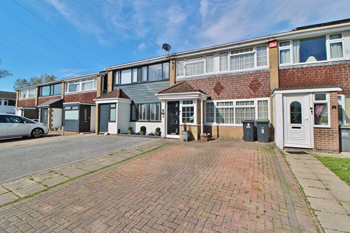 3 Bedroom Terraced House For Sale In Morelands Court, Purbrook, PO7