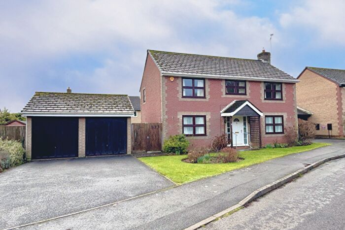 4 Bedroom Detached House For Sale In Brue Close, Valley Park, Chandler's Ford, Eastleigh, SO53