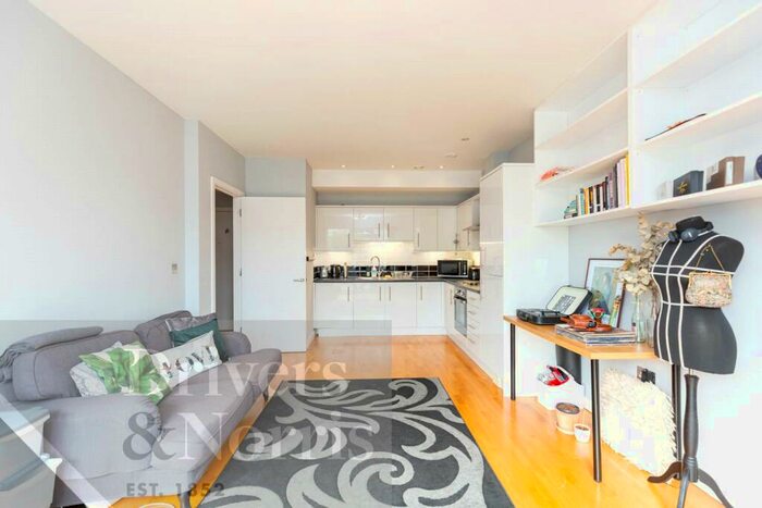 1 Bedroom Apartment To Rent In Axminster Road, Islington, London, N7