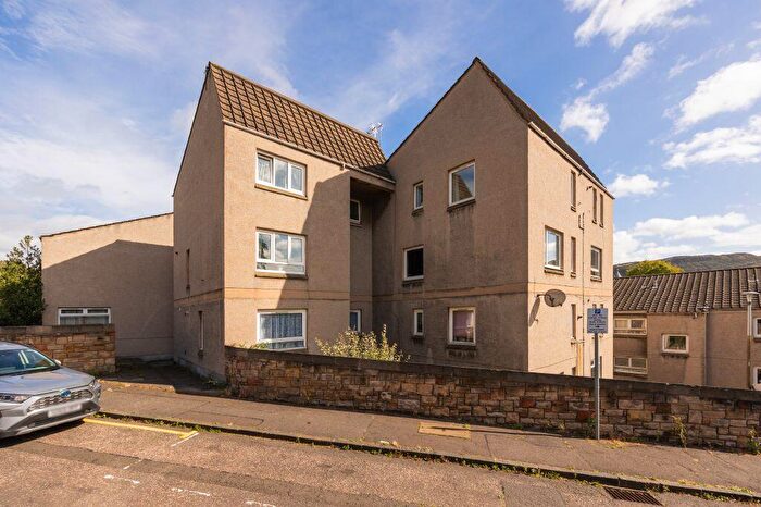 2 Bedroom Maisonette For Sale In Abbeyhill Crescent, Edinburgh, EH8