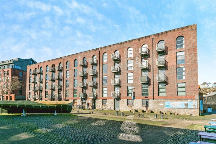 1 Bedroom Flat For Sale In Gas Ferry Road, Bristol, BS1