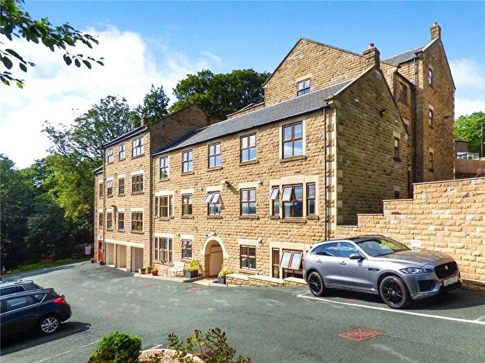 2 Bedroom Apartment For Sale In Banks Lane, Riddlesden, Keighley, West Yorkshire, BD20