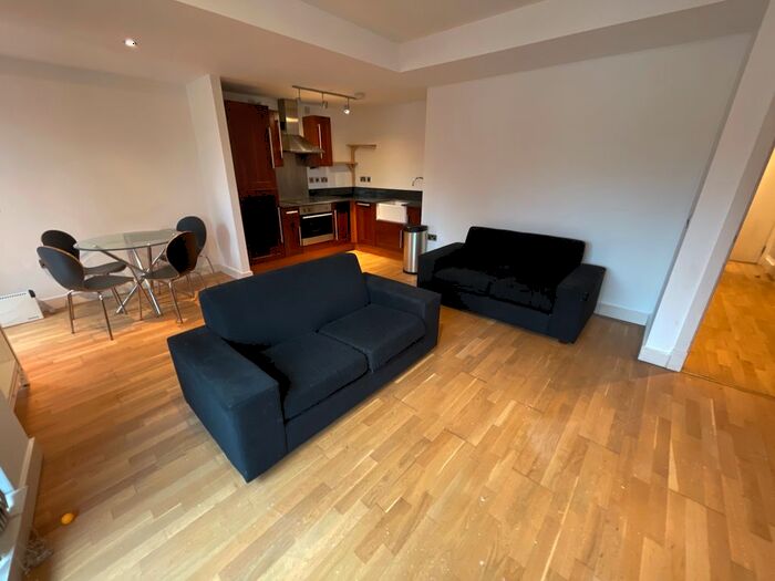 2 Bedroom Flat To Rent In Express Building, Manchester, M4
