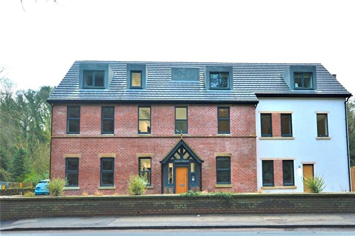 2 Bedroom Flat To Rent In Buxton Road West, Disley, SK12
