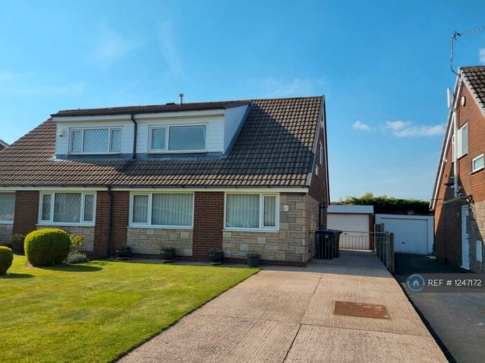 4 Bedroom Semi-Detached House To Rent In Birch Avenue, Penwortham, Preston, PR1