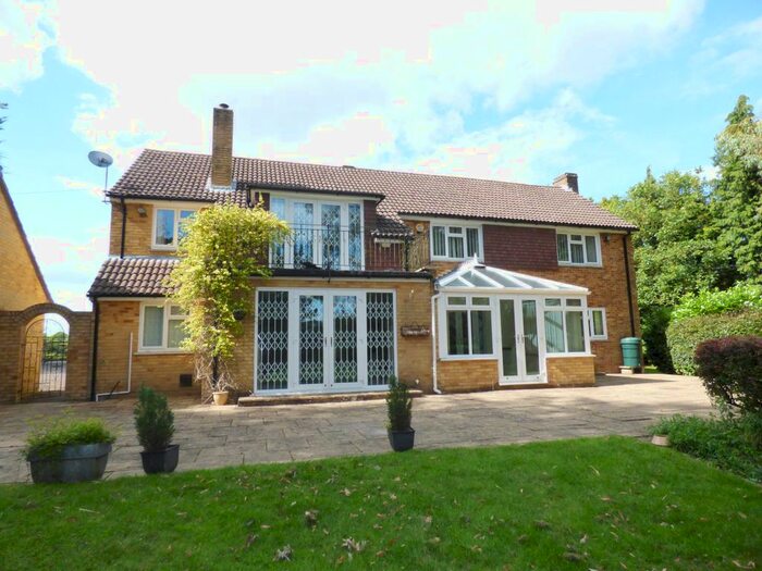 4 Bedroom Detached House To Rent In Clatford Lodge, Andover, SP11