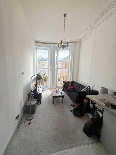 2 Bedroom Flat To Rent In Montpelier Road, BN1