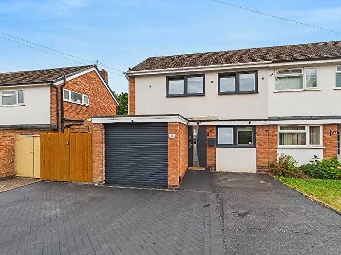 4 Bedroom Semi Detached House For Sale In Jolyffe Park Road, Stratford-Upon-Avon, CV37