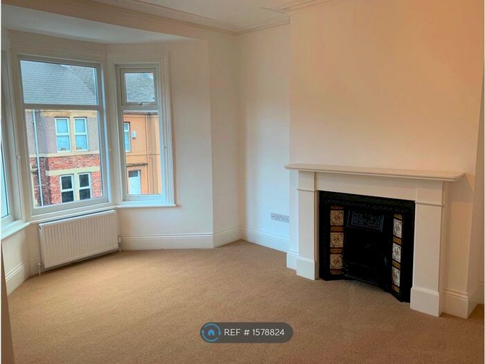 4 Bedroom Flat To Rent In Brinkburn Avenue, Gateshead, NE8