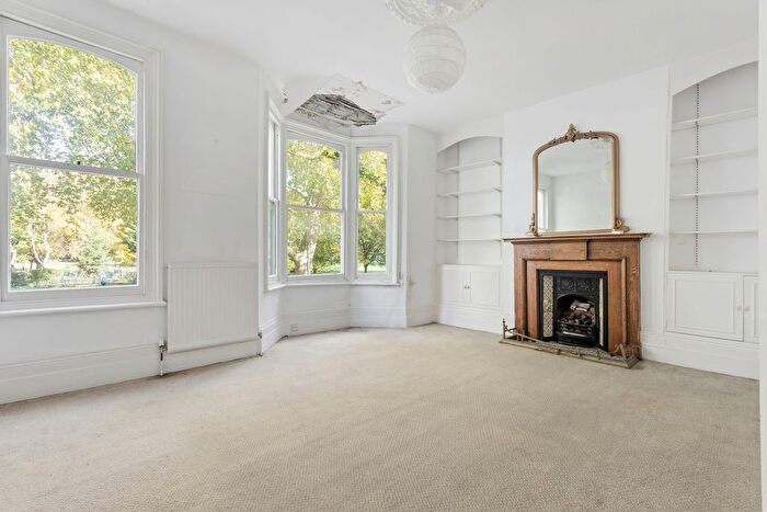 4 Bedroom Flat For Sale In Favart Road, London, SW6