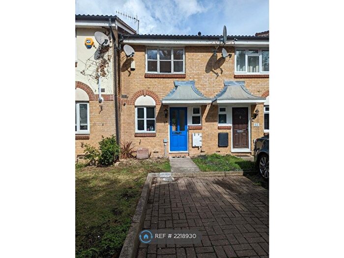 2 Bedroom Terraced House To Rent In Pennington Way, London, SE12
