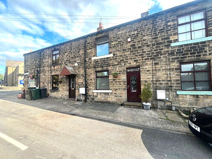 2 Bedroom Terraced House For Sale In Crag Hill Road, Bradford, BD10