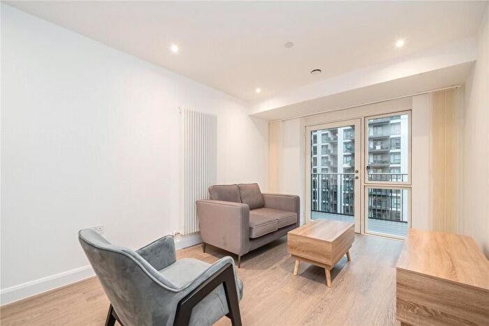 1 Bedroom Flat To Rent In Eden Place, London, E16