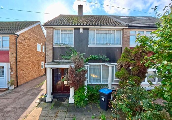 3 Bedroom End Of Terrace House For Sale In Ambleside Crescent, Enfield, Middlesex, EN3