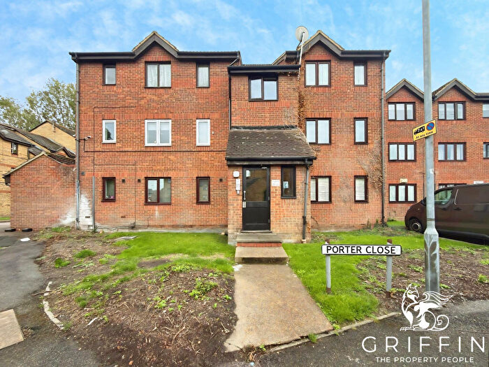 1 Bedroom Flat To Rent In Porter Close, West Thurrock, RM20
