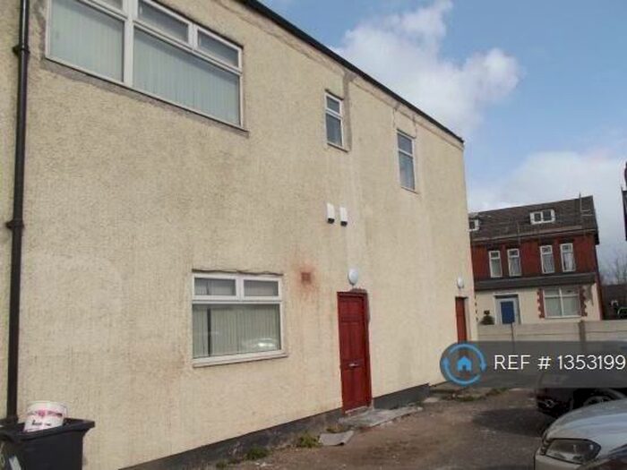 2 Bedroom Flat To Rent In Liverpool Road, Manchester, M44