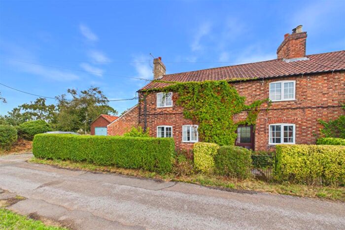 3 Bedroom Cottage For Sale In Carlton Lane, Sutton-On-Trent, Newark, NG23