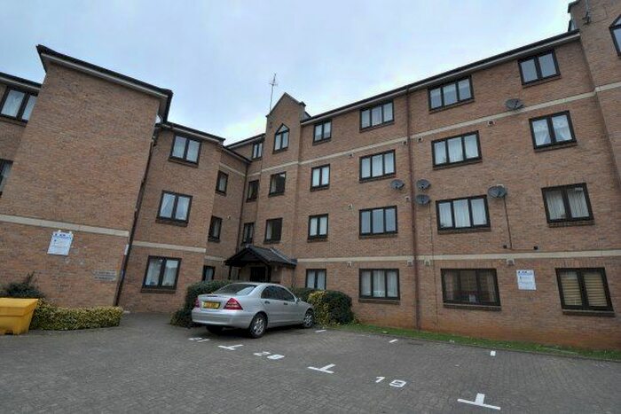2 Bedroom Flat To Rent In Henry Bird Way, Northampton, NN4